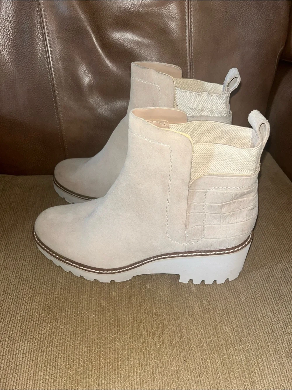 Dolce Vita Huey H20 Boots - Dune Suede size 10 EUC
